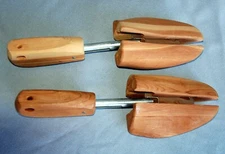 'Rochester' Shoe Keeper Shoe Trees - Split Toe - Cedar Wood - Sz 3 Small - Used