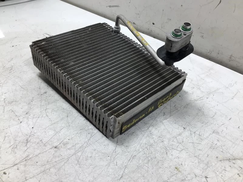 KIA SEDONA 2010 DELANTERO AIRE ACONDICIONADO EVAPORADOR NÚCLEO FÁBRICA Foto 3 de 4