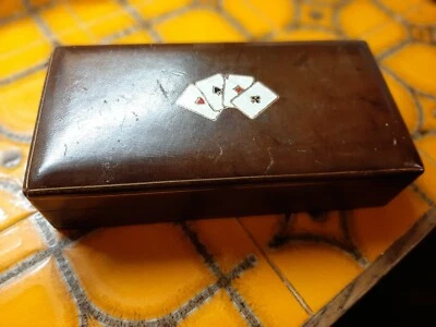 ANCIENNE ET BELLE BOITE A JEUX DE CARTES CUIR ET BOIS - Photo 1/4