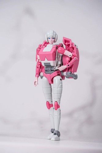 Small scale Deformabl Robot Arcee Autobot Dr. WU MS-30 Action Figure Toys - Picture 2 of 10