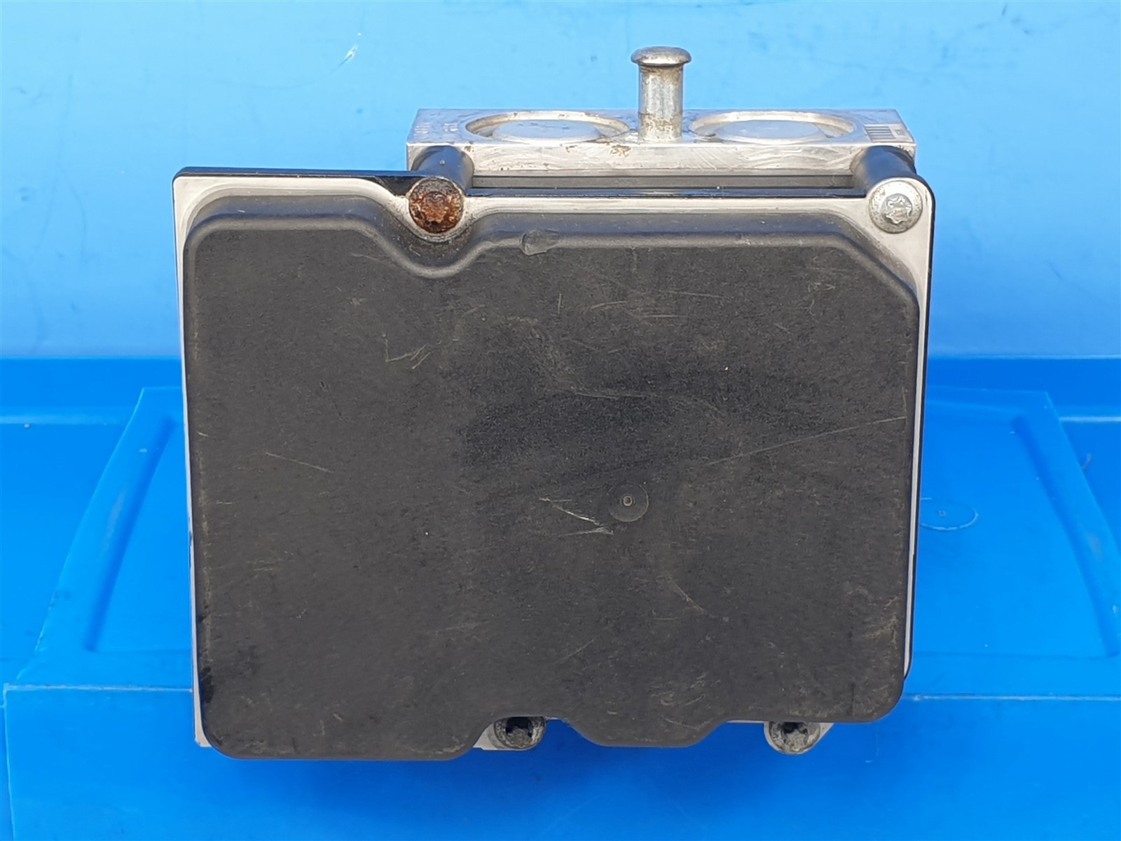 2009 Maserati Quattroporte ABS Antilock Brake Pump Control 237488 OEM 9504g33