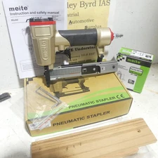 Meite 1/4" Narrow Crown Stapler Pneumatic Upholstery & Box 3/4" Staples - TESTED