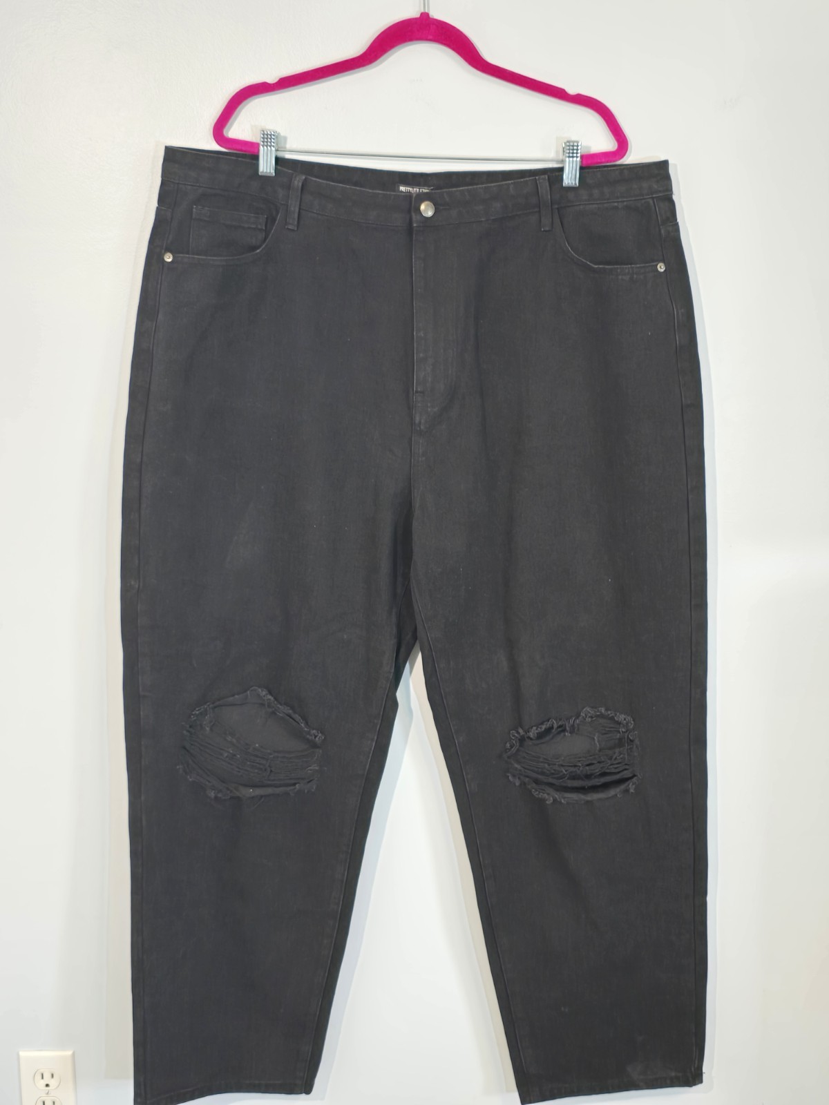 PrettyLittleThing Black Distressed Mom Jeans Ripped Knee High Waist Denim Sz 18