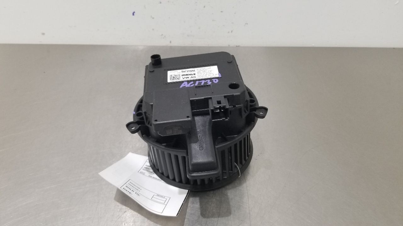 17 BENTLEY BENTAYGA TEMPERATURE HVAC BLOWER MOTOR 4M1820021