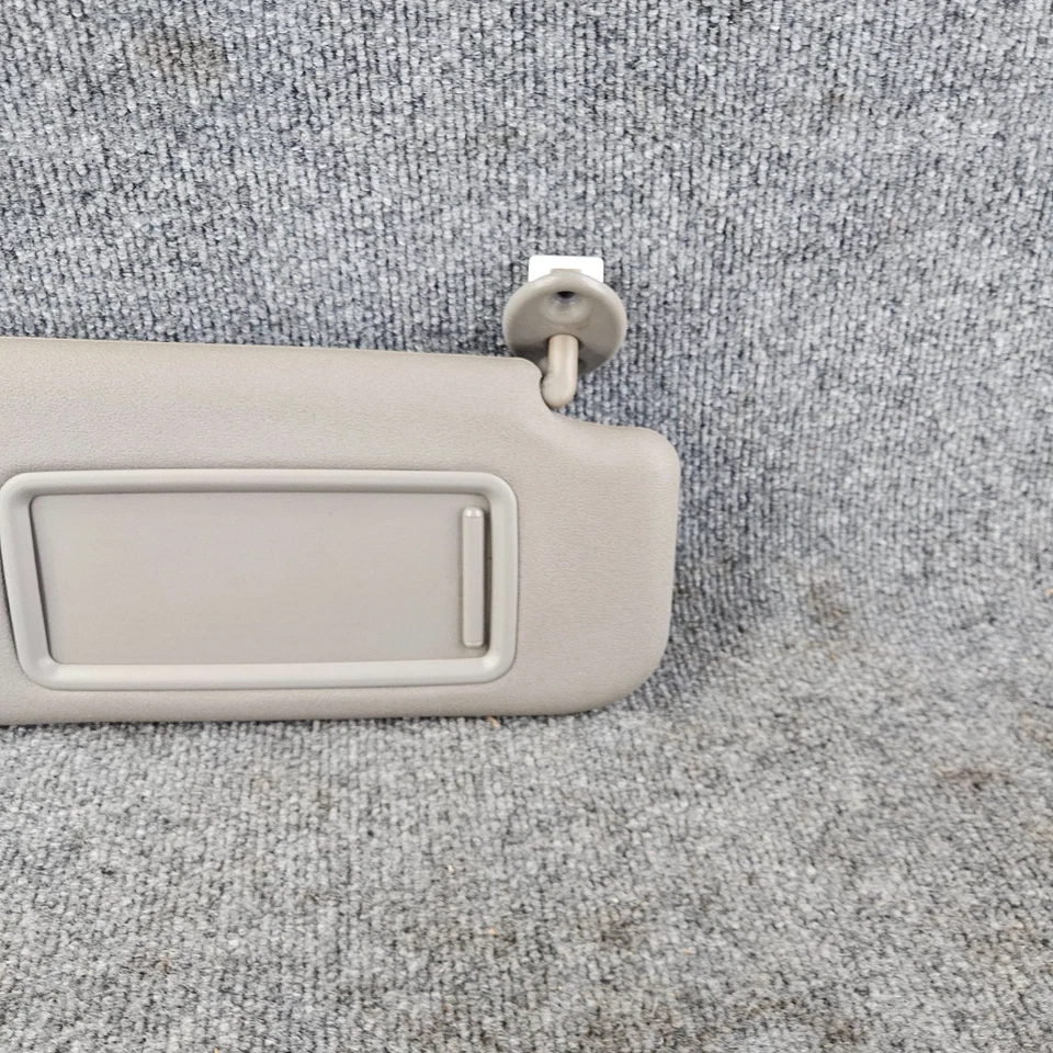 Parasol lado pasajero derecho Toyota 4Runner 2003-2009 OEM Foto 3 de 4