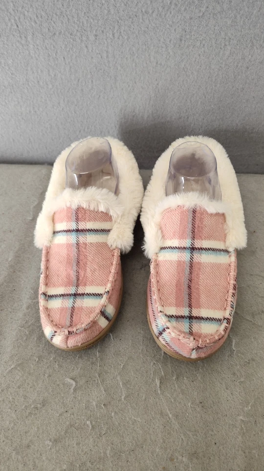 Zapatillas mocasín Charter Club para mujer 7M acogedoras rosas a cuadros forradas de piel sintética relajadas Foto 2 de 4