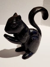 VTG BLACK CAST IRON SQUIRREL NUTCRACKER-- 5" TALL X 2 1/8" WIDE