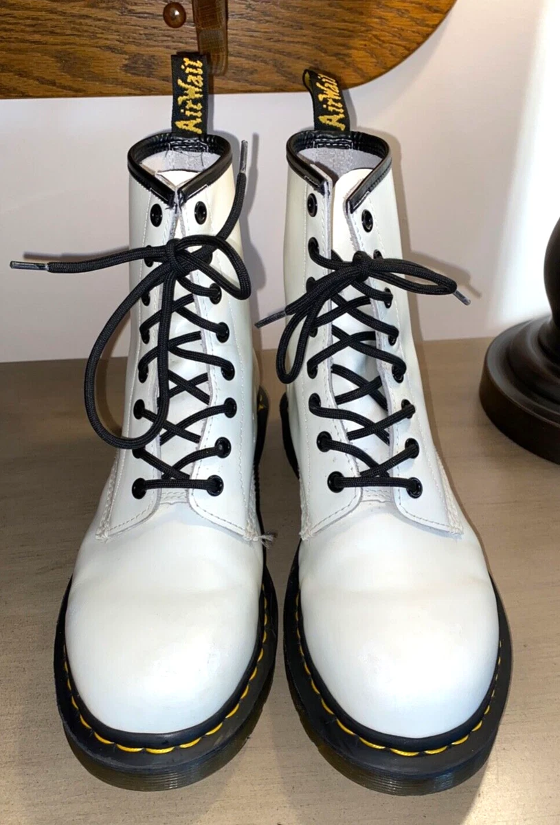 DR MARTENS 1460 Smooth leather 8 eye Boots UK 7 EU 41 US L 9 White $170 EUC