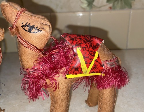 "3 belenes vintage de cuero cosidos dromedarios camellos 3"" terneros 4"" vaca 5"" toro Navidad" - Imagen 6 de 11