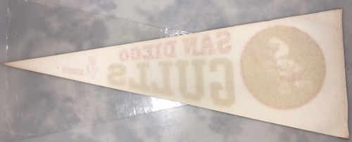 San Diego Gulls Vintage 1960s '66 Logo Hockey Pennant 30" NHL Shakey's pizza - Picture 5 of 6