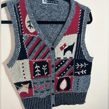 blast boho sweater vest funky art to wear size M or L?