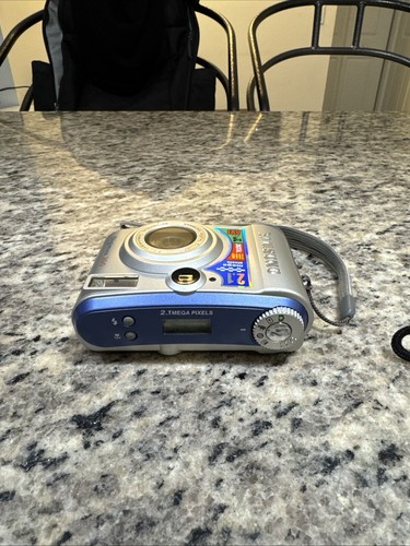Samsung Digimax 200 2.1 Mega Pixels Digital Silver Camera Tested & Works Well - Picture 5 of 7