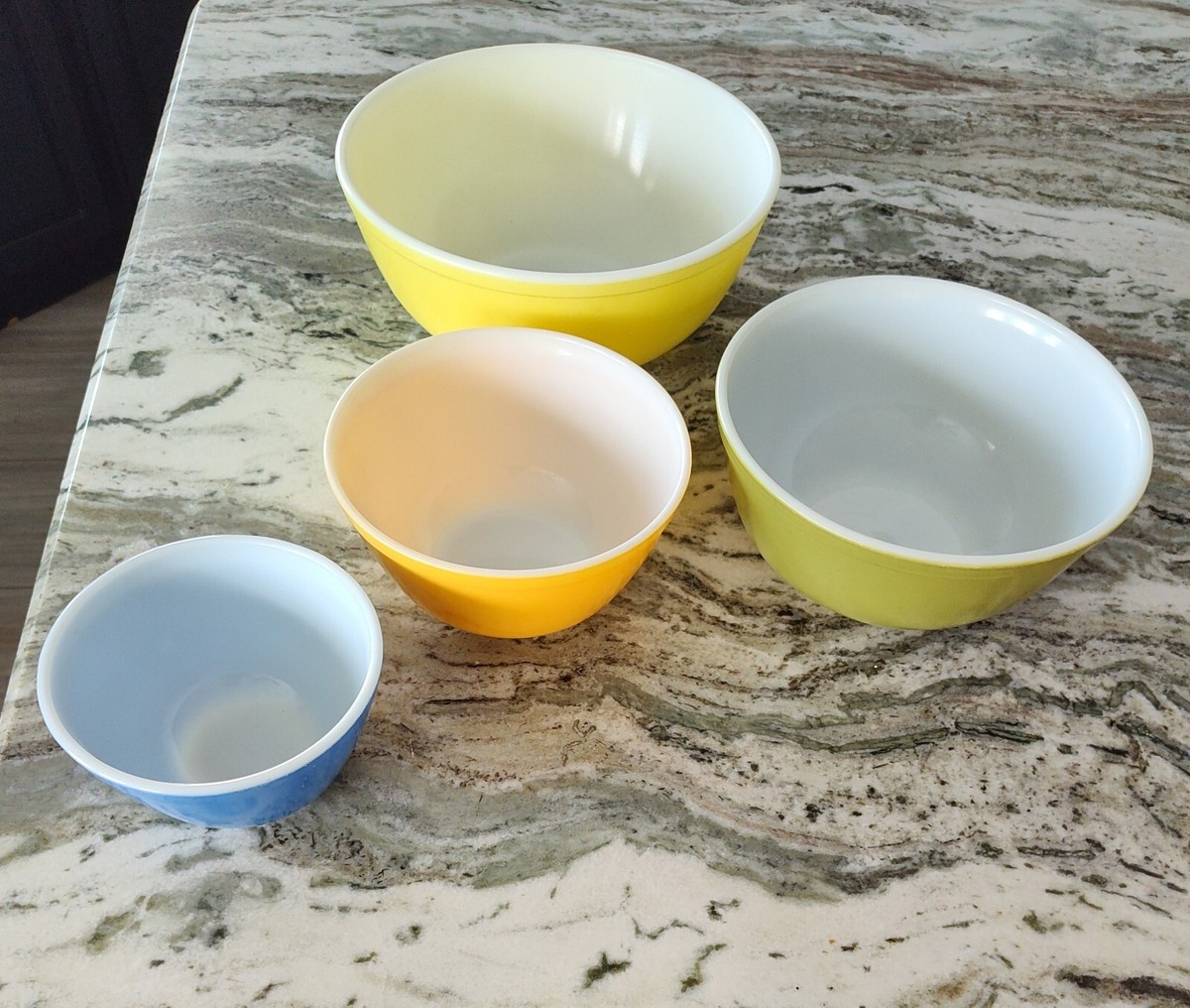 Vintage Pyrex 1950's Nesting Mixing Bowls Set of 4: 401, 402, 403,