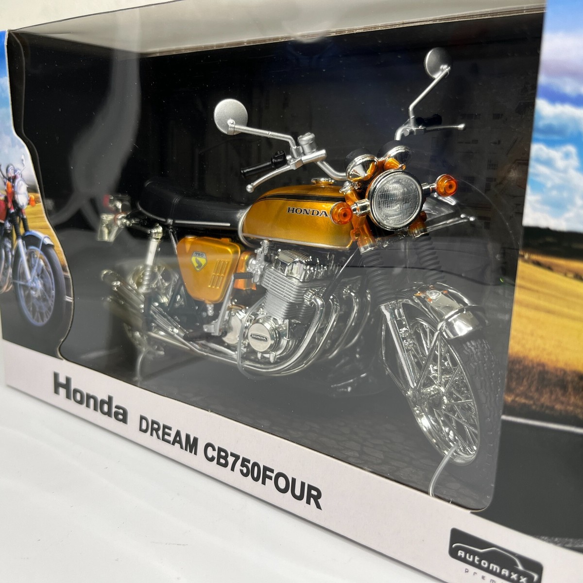 Aoshima 1/12 Honda DREAM CB750 FOUR Candy Gold Motorcycle Aoshima 1/12 Honda DREAM CB750 FOUR Candy Gold Motorcycle