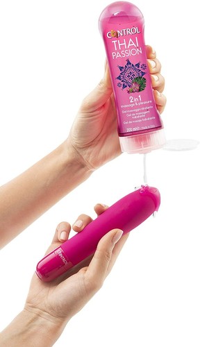 CONTROL Massage Sensual Lubrificante Intimo Gel Stimolante a Base Acqua 200 ml - Foto 21 di 23