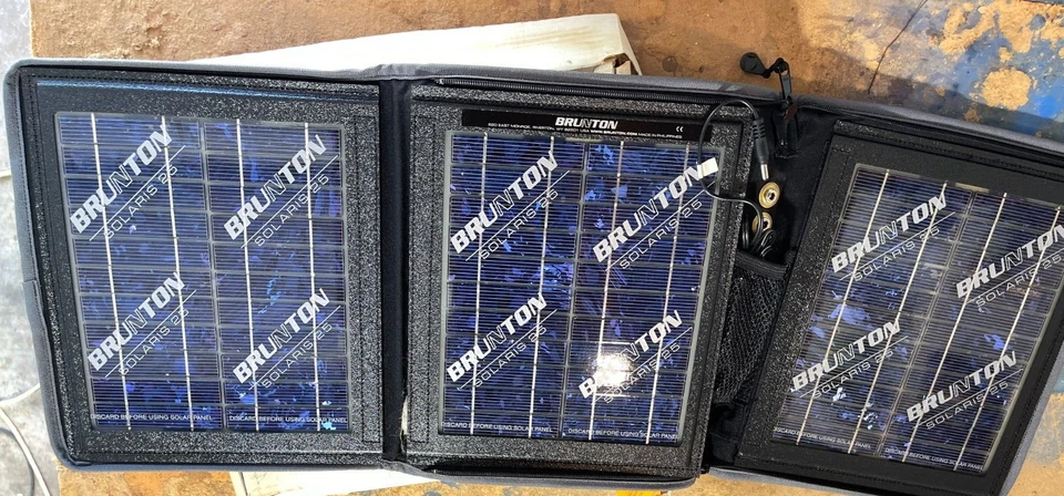 Brunton Solaris 25 Panel Solar Plegable Nuevo Caja Abierta Foto 2 de 2