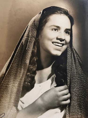 Antique Photo Photograph Señorita Woman Lady Miss Native Traditional Costume 40s - Picture 2 of 3