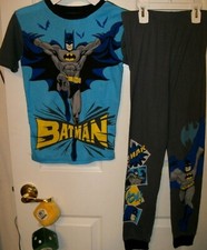 Batman Flying Long 2 Piece Pajama PJ Set Boys Size 10 NWT