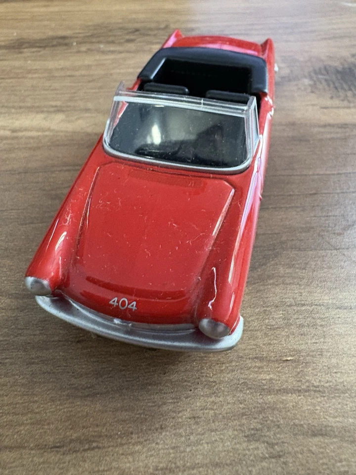 QUIRALU REEDITION PEUGEOT 404 CABRIOLET ROUGE au 1/43° - Photo 2/4