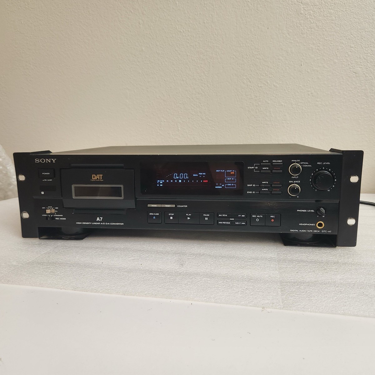Sony DTC A7 DAT Digital Audio Tape Deck Recorder Player with