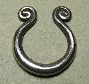 VINTAGE YAO TRIBAL SILVER EAR WEIGHT_SOUTHEAST ASIA_257715