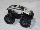 Hot Wheels Monster Jam Maximum Destruction CHROME 1:64 Vintage 2002 Small Hub 38