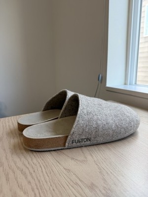 Fulton The House Shoe Men s - Size 11 - Beige