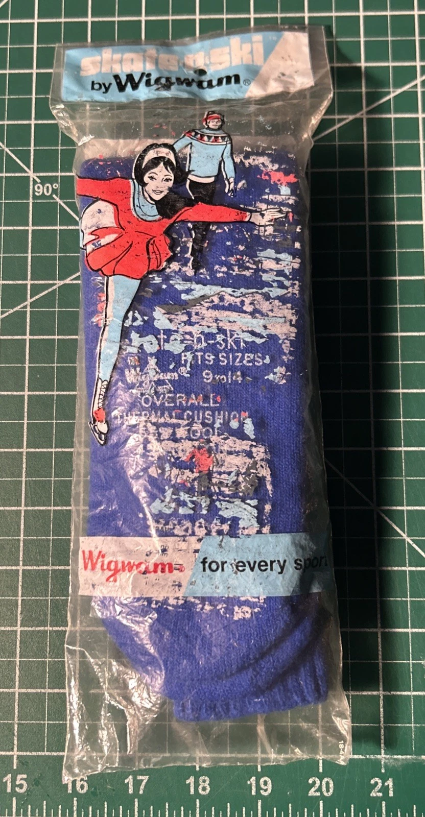 NOS Vintage WIGWAM SOCKS Skate N Ski size 9-14 55% Wool 45% Nylon SEALED IN BAG