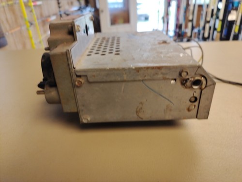 UNTESTED 1967 Ford Fairlane AM radio stereo factory OEM 67 7TPO - 第 5/10 張圖片