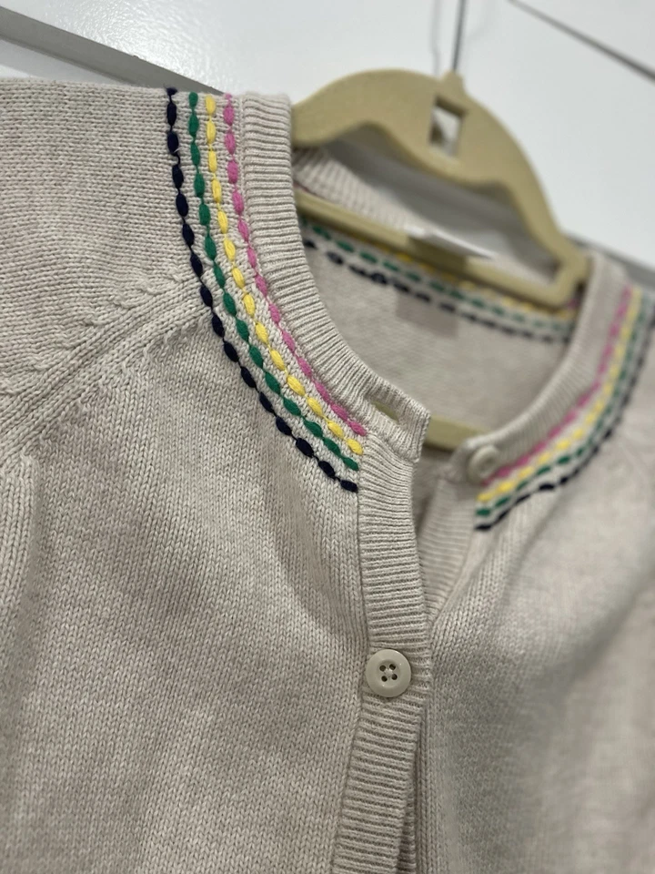 Cárdigan Hanna Andersson Niñas 8 Años Beige Bordado Arco Iris Punto Botón Foto 3 de 4