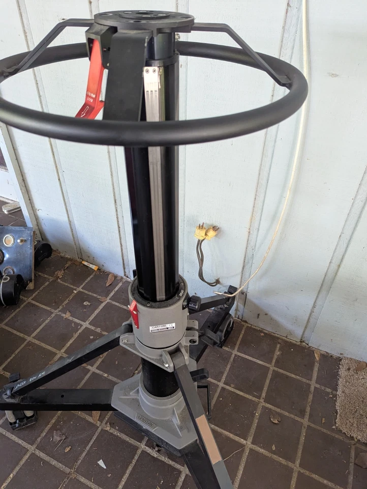 Cartoni P70 Pedestal Tripod With Dolly - Good Condition  - Image 3 of 4