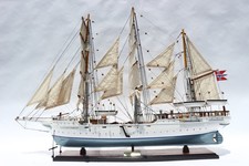 Modellino nave a vela Statsraad argilla