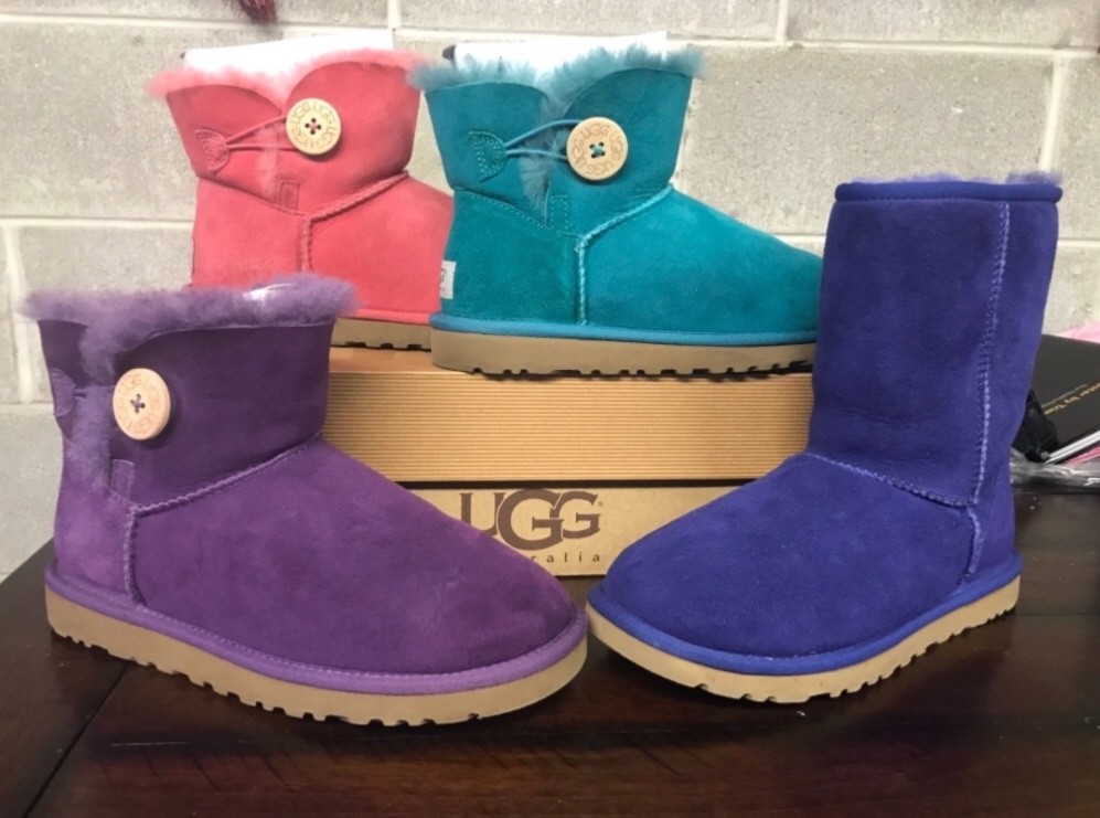 women uggs size 6 short bailey button Pink women uggs size 6 short bailey button Pink