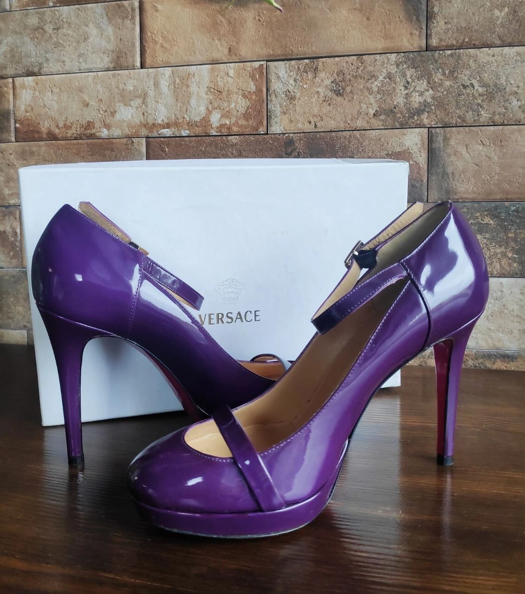 Versace Vintage 2008 high heel shoes NEW Price of the store is