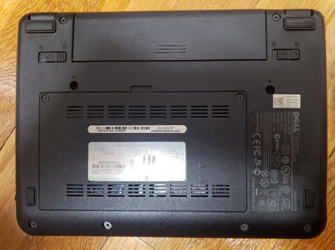Dell Inspiron 910 Mini Model PP39S, with Charger, Case {READ DESCRIPTION} - Picture 8 of 13