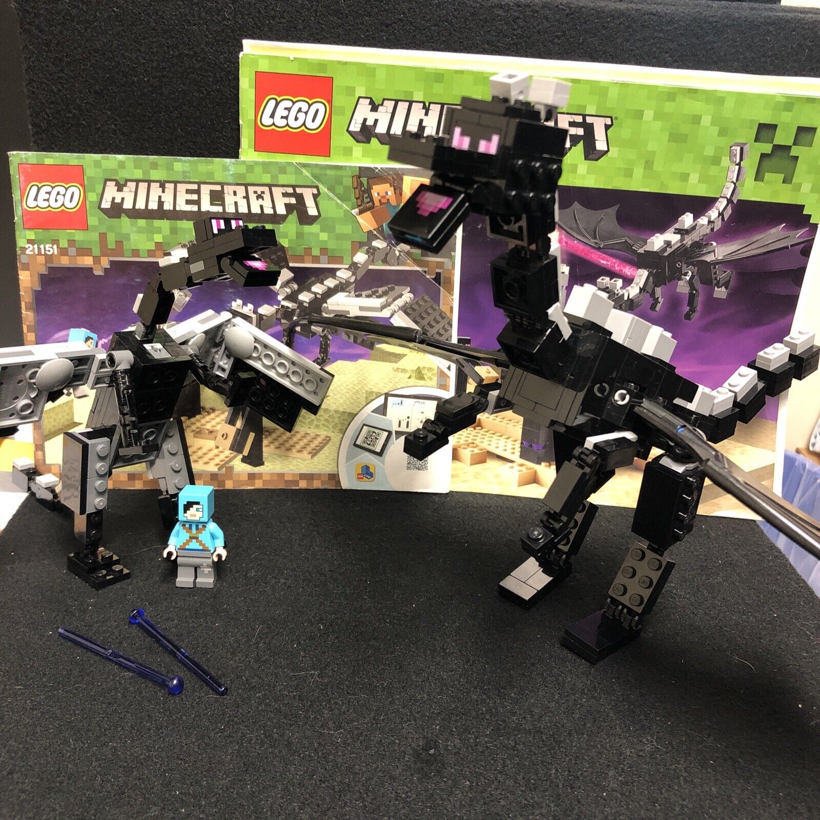 LEGO Minecraft: The Ender Dragon 21117 & 21151 dragons figures and instructions.