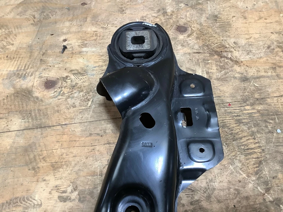 Audi A8 Quattro 2006 motor delantero subchasis travesaño marco K soporte OEM+ Foto 4 de 4