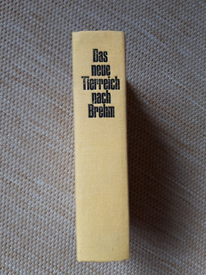 Einführung v.Dr.H.Menzel-Tettenborn: Das neue Tierreich nach Brehm