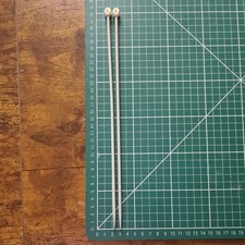 Vintage Used Pair of  size 8  4mm Knitting Needles 30cm