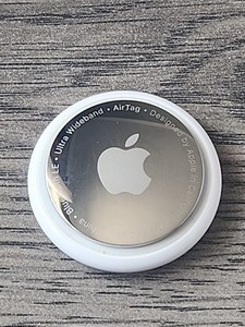 Air tag for tracking everything, Kids, Cars, Keys etc