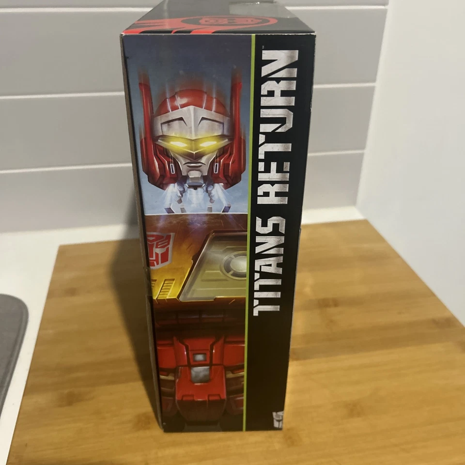 Blaster & Twincast Autobot Transformers Titans Return Leader Class Hasbro 2015 - Image 4 of 4