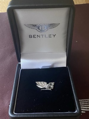 NEU UND VERPACKT seltene New Style Bentley Flying B Logo Anstecknadel Abzeichen
