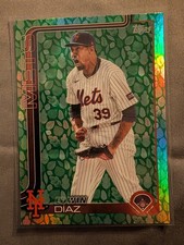 2025 Topps Series 1 Edwin Diaz #286 Green Leaf Holiday Foil Parallel Dodgers