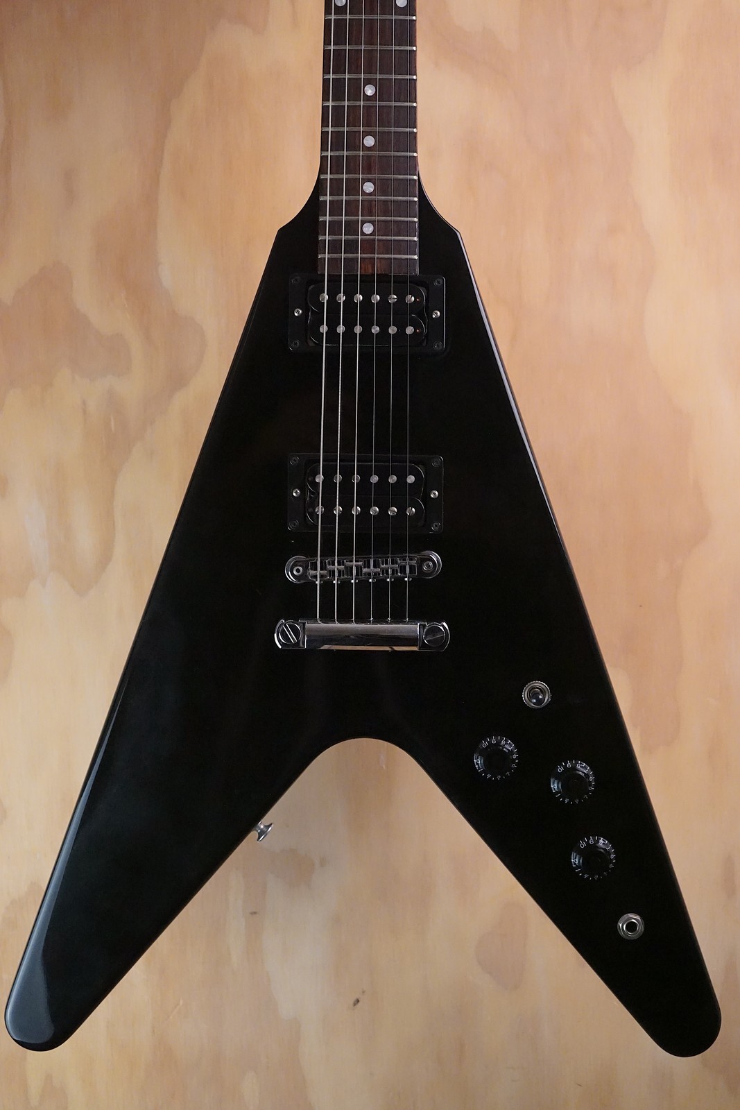 Gibson 80s Flying V Ebony Electric Guitar, Hard Case - Very Good Condition