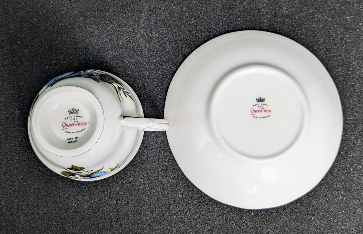 VTG QUEEN ANNE Fine Bone China Tea Cup & Saucer #8522, Blue Floral