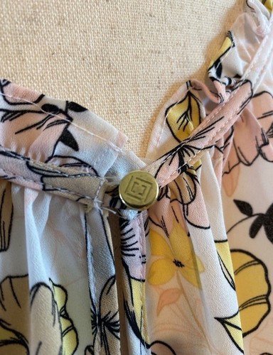 liz claiborne art To Wear floral flutter sleeve teacher blouse. Medium - Picture 7 of 11
