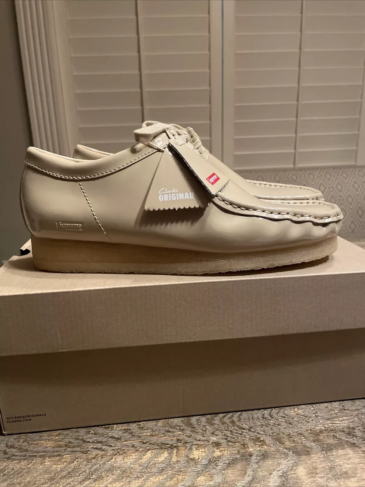 Crème Wallabee Supreme Clarks Originals   Taille 9,5 Neuf