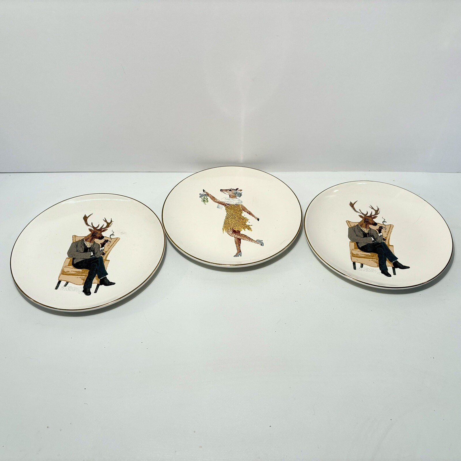 Festive Gold-Rimmed Holiday Plates Set of 3 with Deer Design