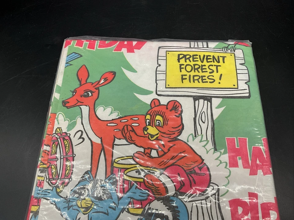 Mantel de papel de cumpleaños de animales del bosque de colección Foto 2 de 4