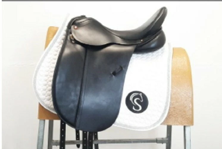 Selle De Dressage Albion SK – Taille 17 M – Noire – Bon état
